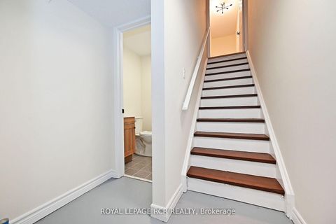 Photo 27 at 28 Wyatt Lane, Bayview Wellington, Aurora