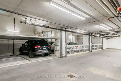 Photo 28 at 304 - 533 Richmond Street W, Waterfront Communities C1, Toronto