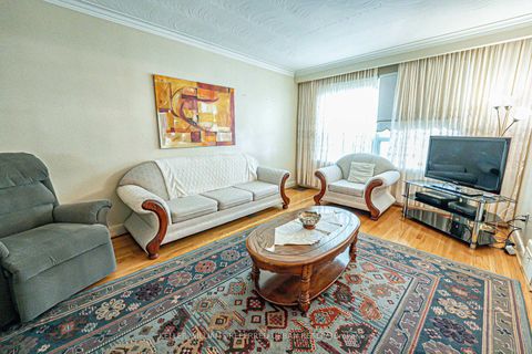 Photo 5 at 245 Falstaff Avenue, Maple Leaf, Toronto