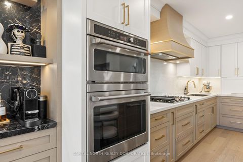 Photo 14 at 83 Treasure Hill Road, Maple, Vaughan