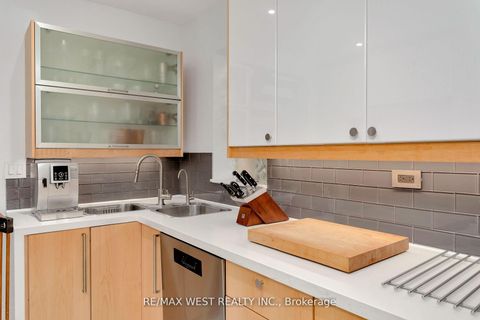 Photo 12 at 83 Gwynne Avenue, South Parkdale, Toronto