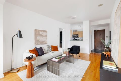 Photo 13 at 816 - 438 Richmond Street W, Waterfront Communities C1, Toronto