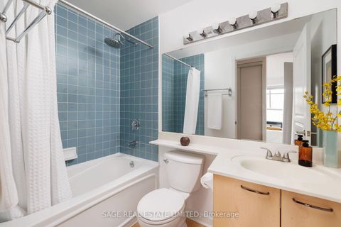 Photo 24 at 816 - 438 Richmond Street W, Waterfront Communities C1, Toronto