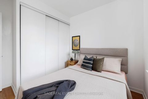 Photo 27 at 816 - 438 Richmond Street W, Waterfront Communities C1, Toronto
