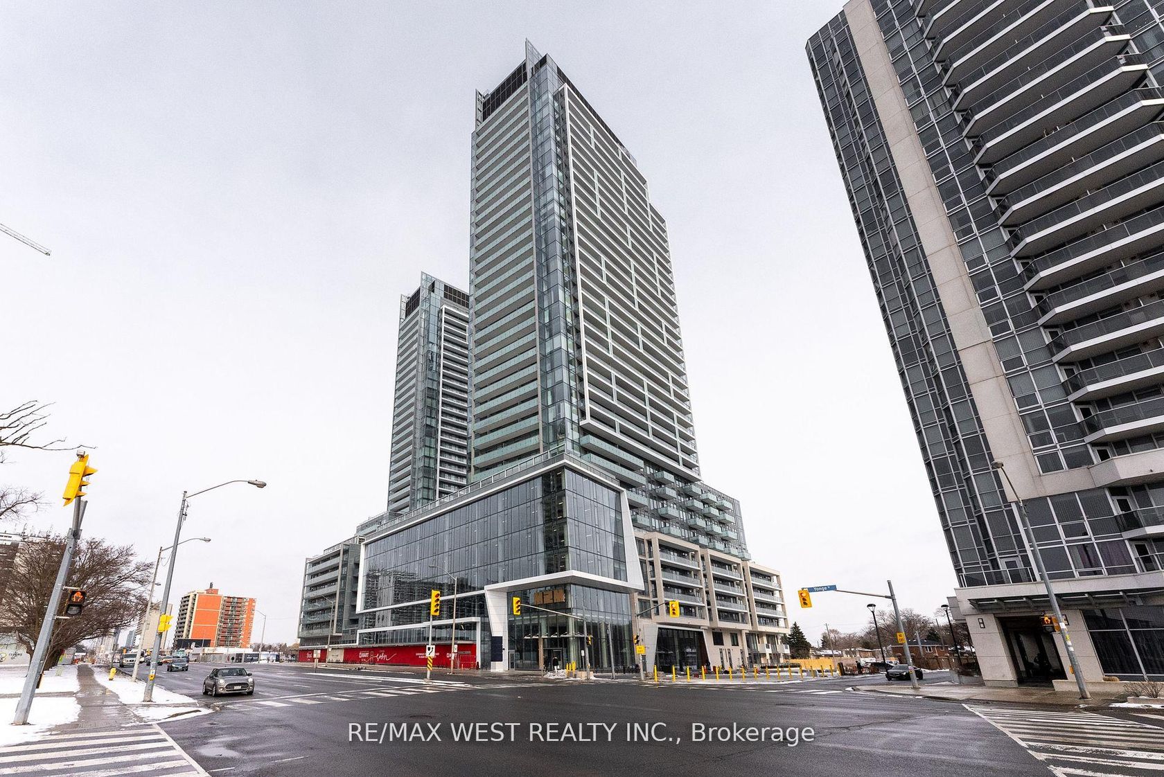 314 - 8 Olympic Garden, Newtonbrook East, Toronto 