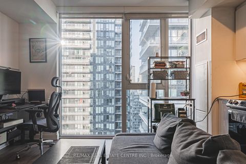 Photo 11 at 3307 - 357 King Street W, Waterfront Communities C1, Toronto