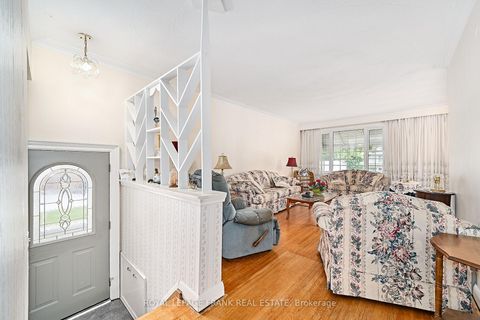 Photo 4 at 28 Winnipeg Road, The Westway, Toronto