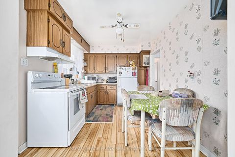 Photo 10 at 28 Winnipeg Road, The Westway, Toronto