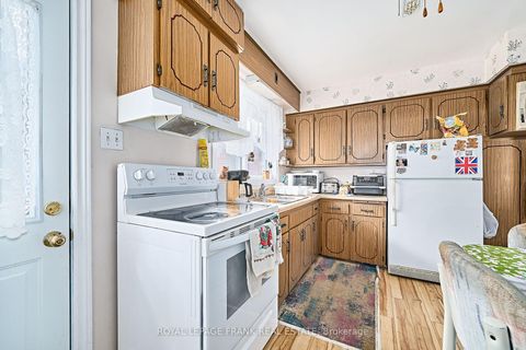 Photo 11 at 28 Winnipeg Road, The Westway, Toronto Photo 11 at 28 Winnipeg Road, The Westway, Toronto