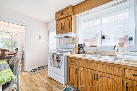 Photo 12 at 28 Winnipeg Road, The Westway, Toronto