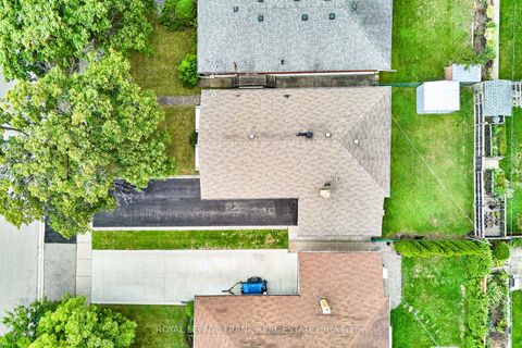 Photo 25 at 28 Winnipeg Road, The Westway, Toronto