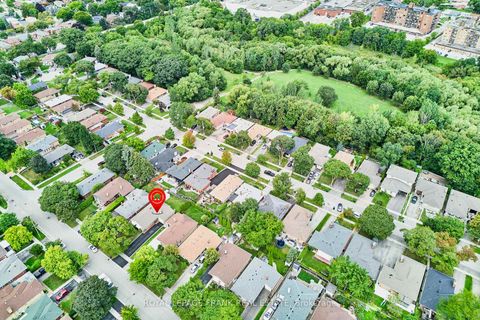 Photo 27 at 28 Winnipeg Road, The Westway, Toronto