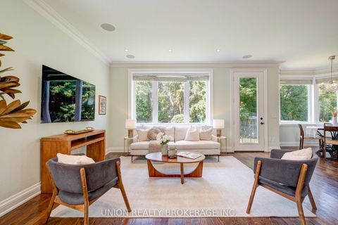 Photo 5 at 12 Gradwell Drive, Cliffcrest, Toronto