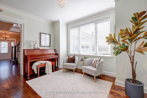 Photo 9 at 12 Gradwell Drive, Cliffcrest, Toronto