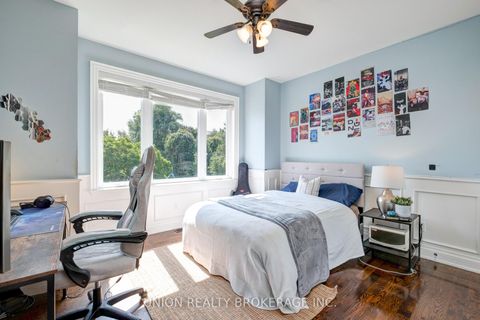 Photo 26 at 12 Gradwell Drive, Cliffcrest, Toronto