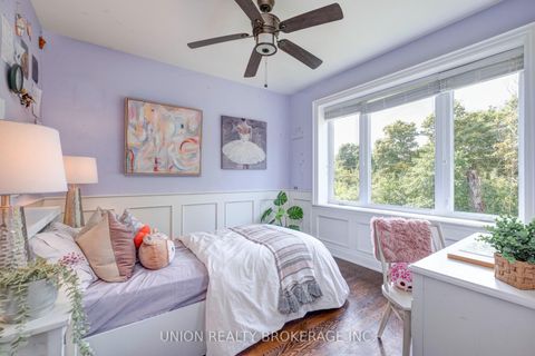 Photo 29 at 12 Gradwell Drive, Cliffcrest, Toronto