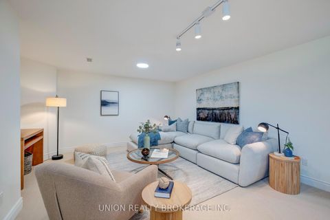Photo 30 at 12 Gradwell Drive, Cliffcrest, Toronto