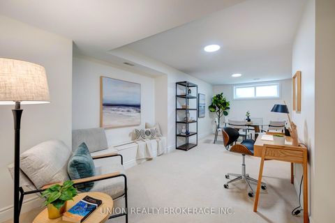 Photo 34 at 12 Gradwell Drive, Cliffcrest, Toronto