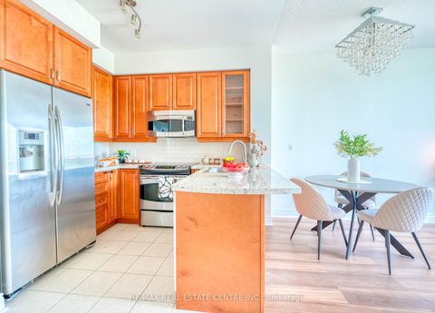 Photo 13 at 808 - 1900 Lake Shore Boulevard W, South Parkdale, Toronto