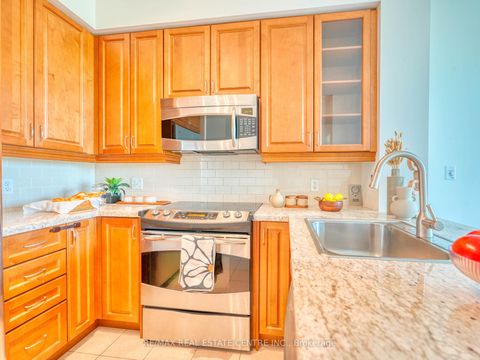 Photo 15 at 808 - 1900 Lake Shore Boulevard W, South Parkdale, Toronto