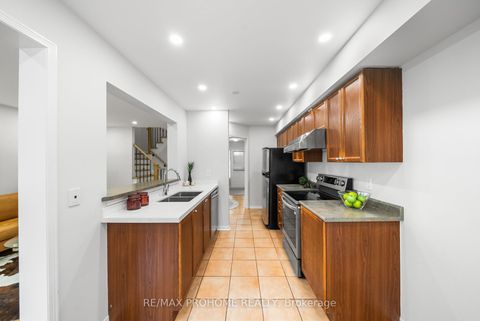 Photo 13 at 144 Deepspring Crescent, Vellore Village, Vaughan