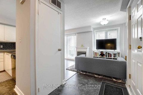 Photo 3 at 829 - 75 Weldrick Road E, Observatory, Richmond Hill Photo 3 at 829 - 75 Weldrick Road E, Observatory, Richmond Hill