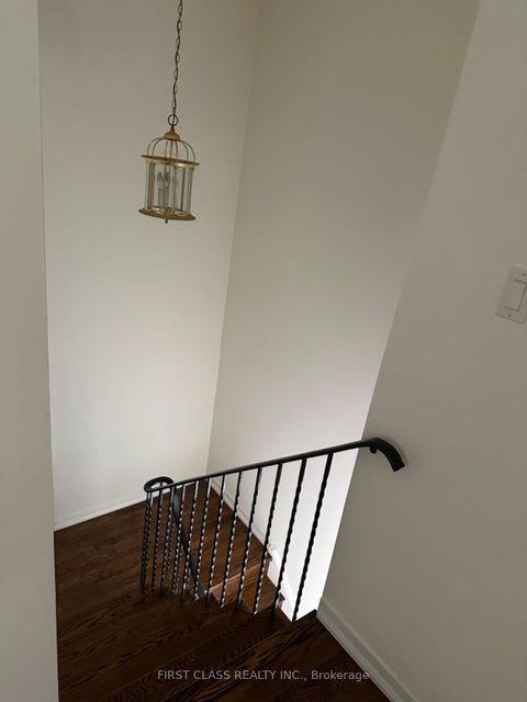Photo 16 at 32 Scenic Mill Way, Windfields, Toronto