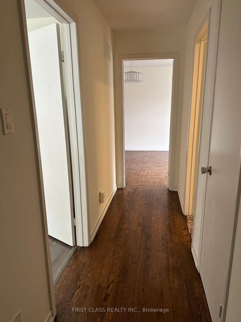 Photo 22 at 32 Scenic Mill Way, Windfields, Toronto