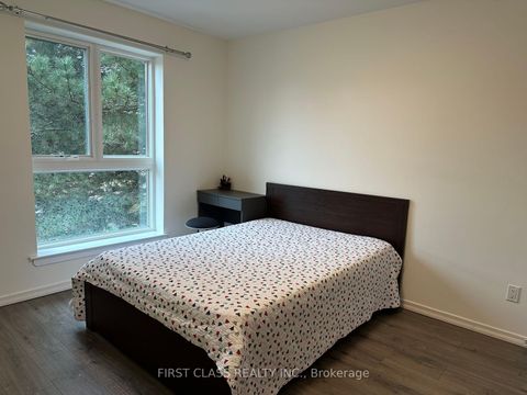 Photo 23 at 32 Scenic Mill Way, Windfields, Toronto