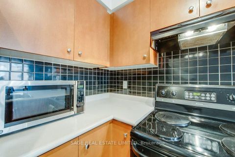 Photo 10 at 338 - 415 Jarvis Street, South St. James Town, Toronto
