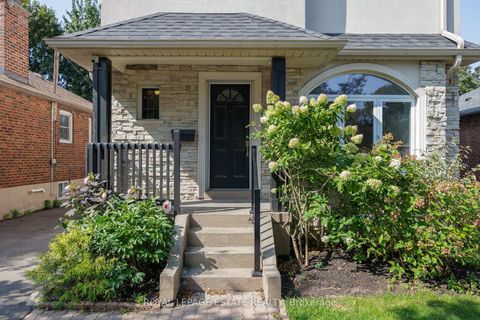 Photo 1 at 32 Manderley Drive, Cliffside, Toronto