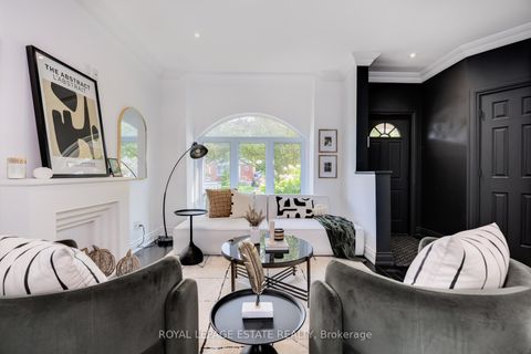 Photo 5 at 32 Manderley Drive, Cliffside, Toronto