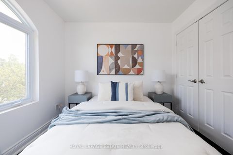 Photo 29 at 32 Manderley Drive, Cliffside, Toronto