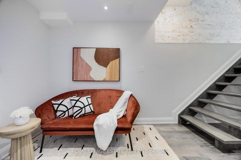 Photo 34 at 32 Manderley Drive, Cliffside, Toronto