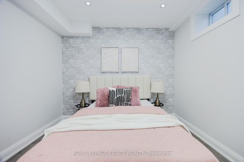 Photo 38 at 32 Manderley Drive, Cliffside, Toronto