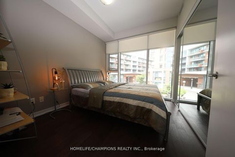 Photo 14 at Th10 - 20 Bruyeres Mews, Waterfront Communities C1, Toronto