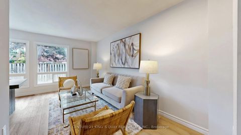 Photo 4 at 81 Elsa Vine Way, Bayview Village, Toronto