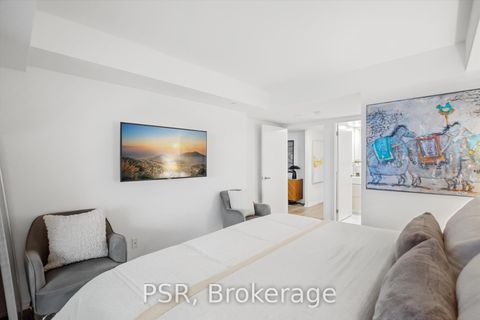 Photo 11 at 716 - 5 Soudan Avenue, Mount Pleasant West, Toronto