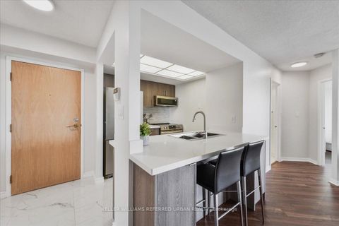 Photo 3 at 710 - 5 Concorde Place, Don Mills, Toronto