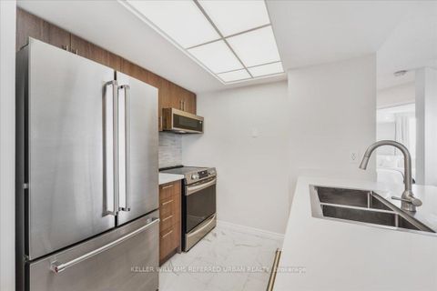 Photo 13 at 710 - 5 Concorde Place, Don Mills, Toronto