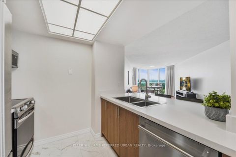 Photo 14 at 710 - 5 Concorde Place, Don Mills, Toronto