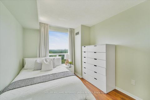 Photo 16 at 710 - 5 Concorde Place, Don Mills, Toronto
