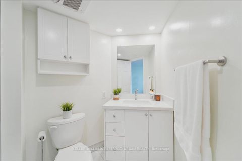 Photo 18 at 710 - 5 Concorde Place, Don Mills, Toronto