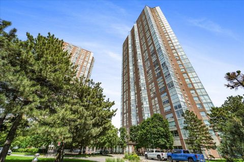 Photo 33 at 710 - 5 Concorde Place, Don Mills, Toronto