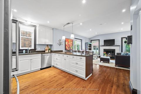 Photo 7 at 64 Grenview Boulevard N, Kingsway South, Toronto