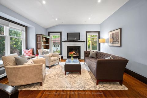 Photo 11 at 64 Grenview Boulevard N, Kingsway South, Toronto