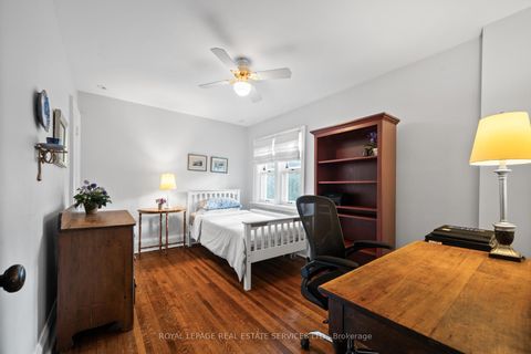 Photo 18 at 64 Grenview Boulevard N, Kingsway South, Toronto