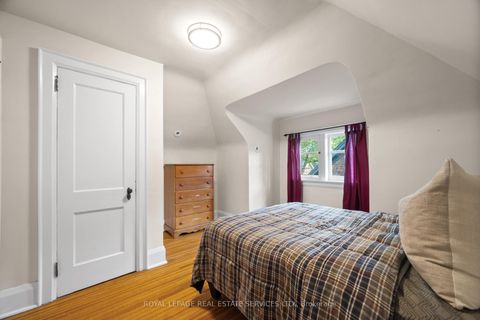 Photo 23 at 64 Grenview Boulevard N, Kingsway South, Toronto
