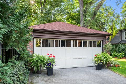 Photo 32 at 64 Grenview Boulevard N, Kingsway South, Toronto
