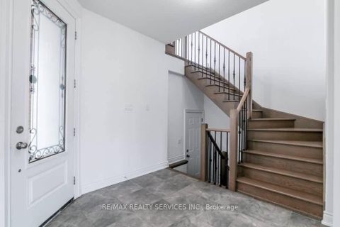 Photo 2 at 1870 Lamstone Street, Alcona, Innisfil